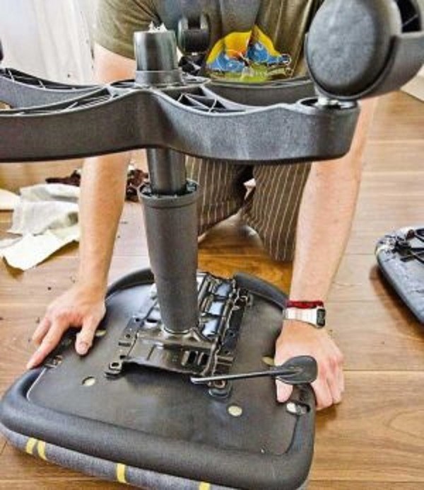 تنظیم ارتفاع صندلی اگر به درستی انجام شود باعث خرابی در پایه و چرخ ها نمیشود